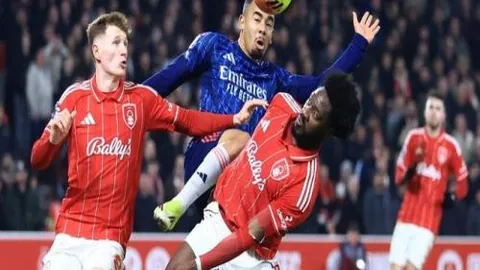 罗塞尼尔分析：查洛巴或伤停6周，约恩森待手术